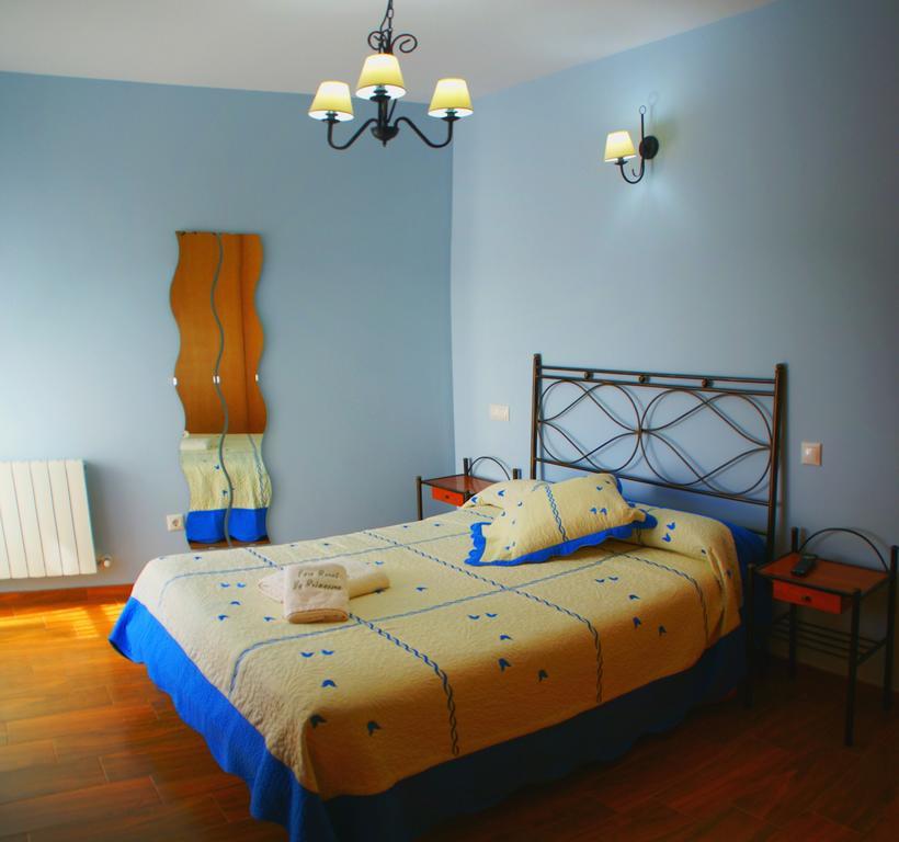 La Primavera Nuez Room photo