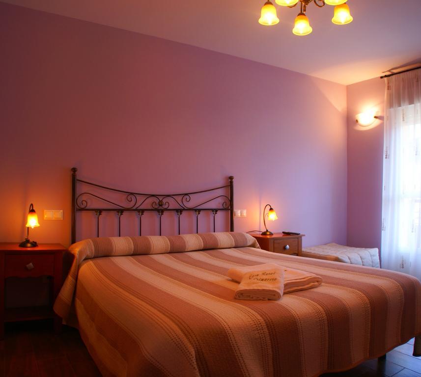 La Primavera Nuez Room photo